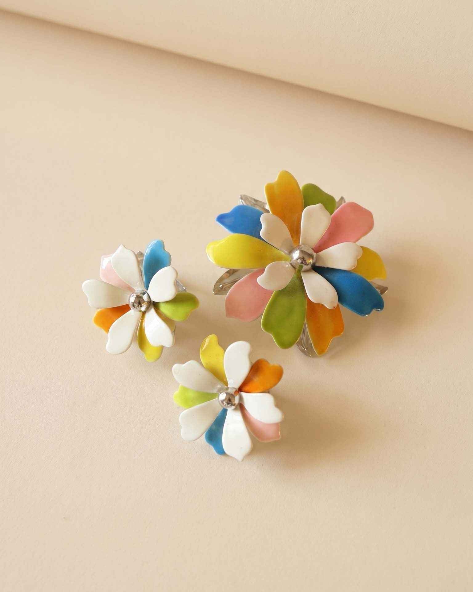 【ご希望のコメは別ページへ】antique motif * Brooches - Ginger and Tonic