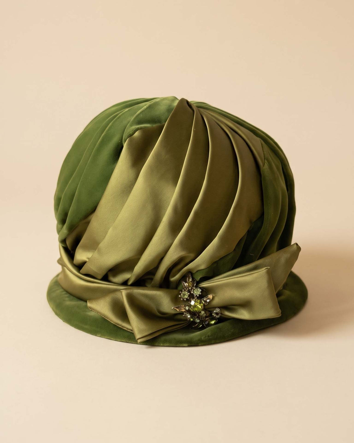 Vintage 1960s Mr Charles Olive Green Velvet Satin Hat Ruched Crown Bow Rhinestone Brooch Women's Designer Millinery