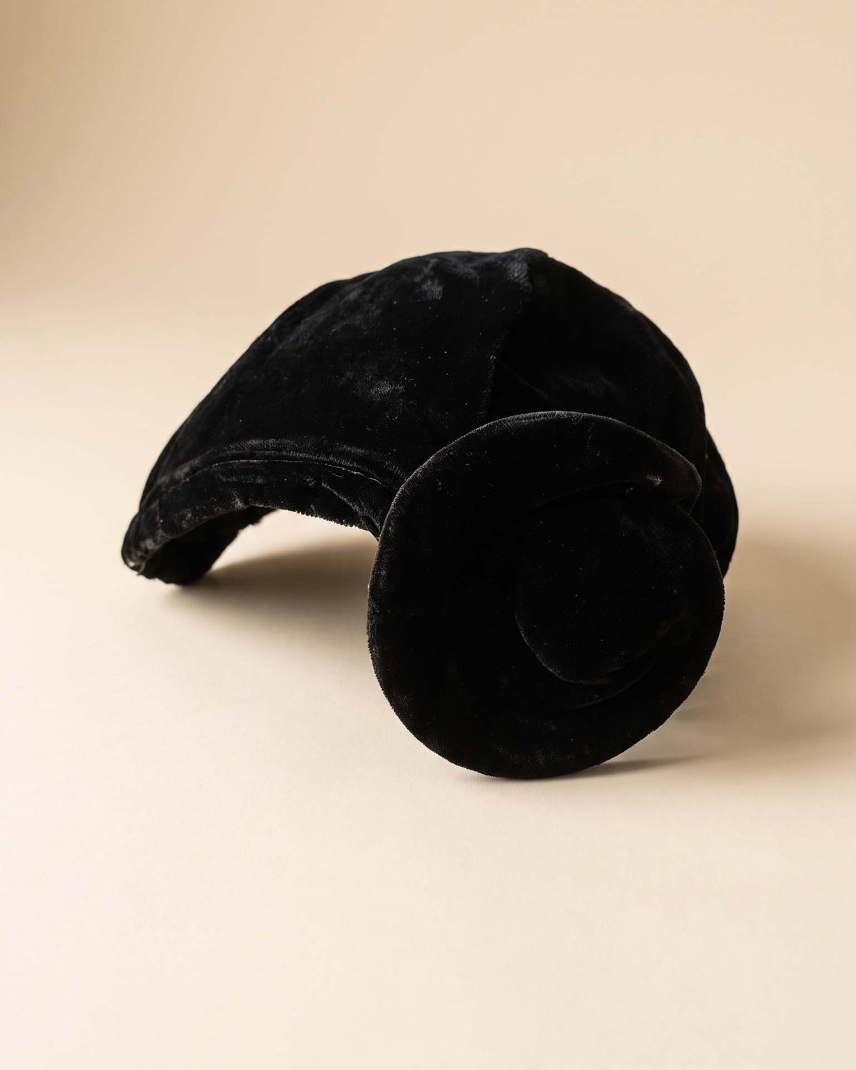 Antique 1930s Black Velvet Tilt Hat Side Sculpted Coil Black Lace Veil Women's Art Deco Evening Cocktail Millinery