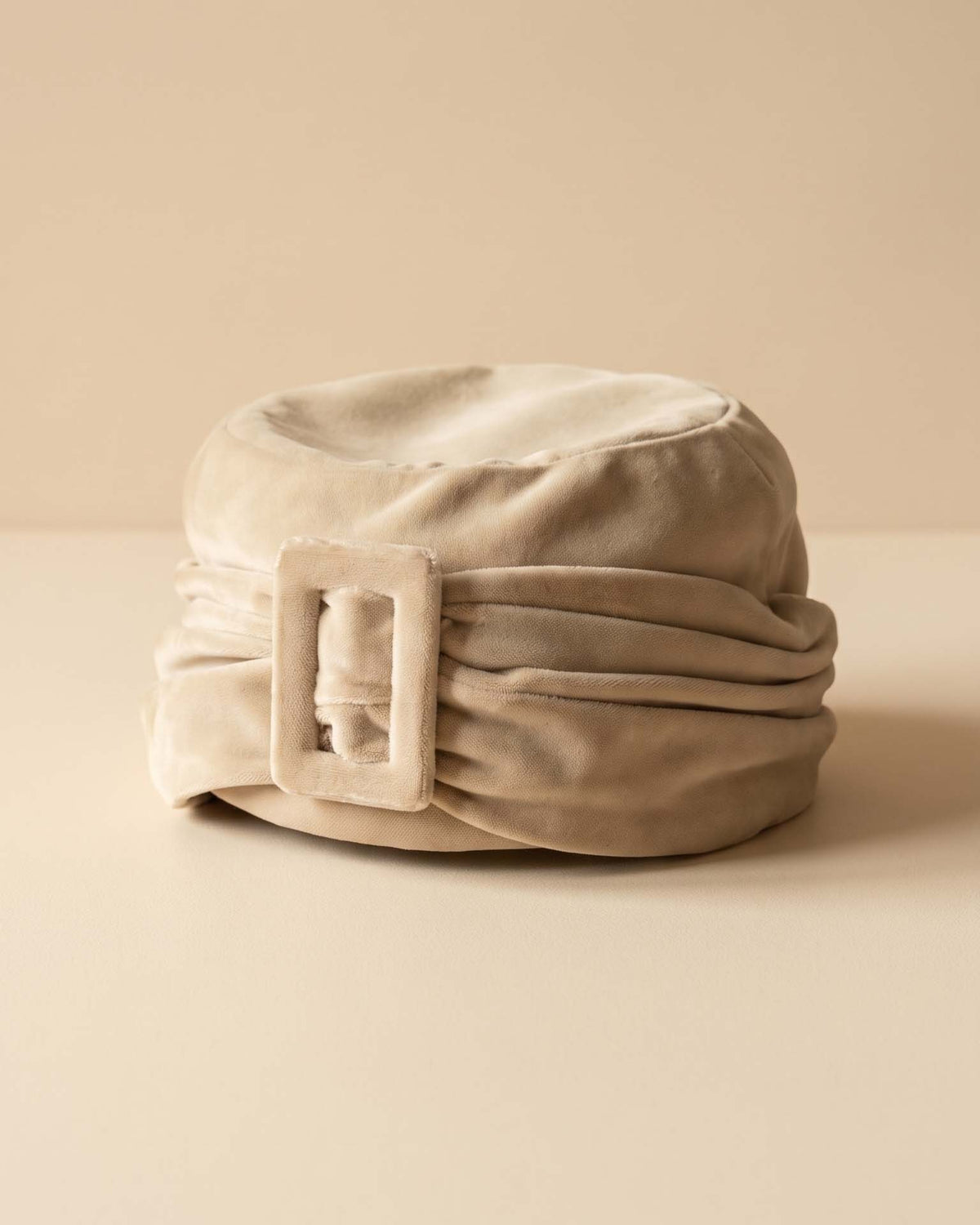 Vintage 1950s Velvet Turban Hat | Champagne Beige Draped Buckle Hat | Mid Century Cocktail Hat