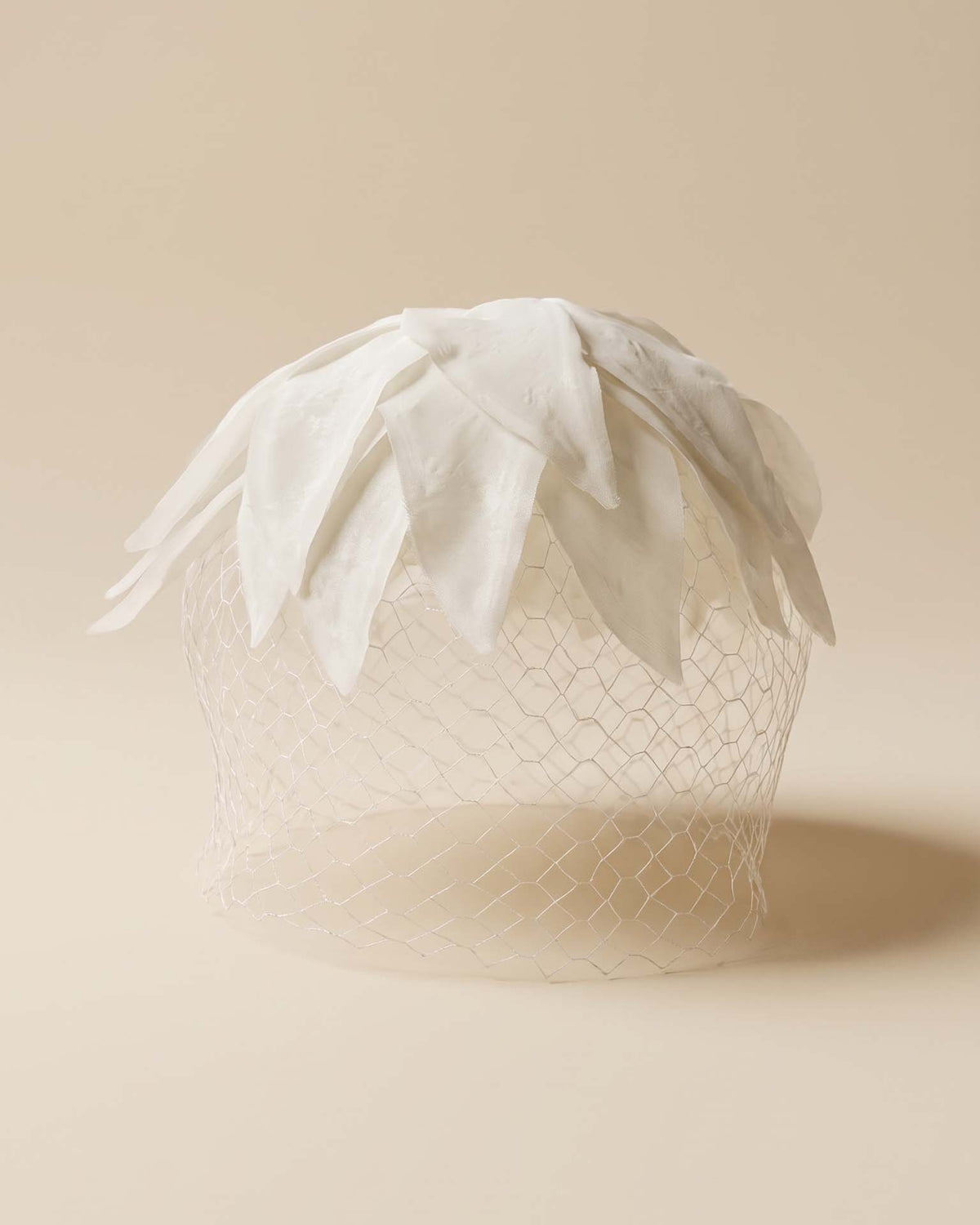 Vintage 1950s White Half Hat with Veil | Sculptural Petal Bridal Hat | Mid Century Wedding Cocktail Hat