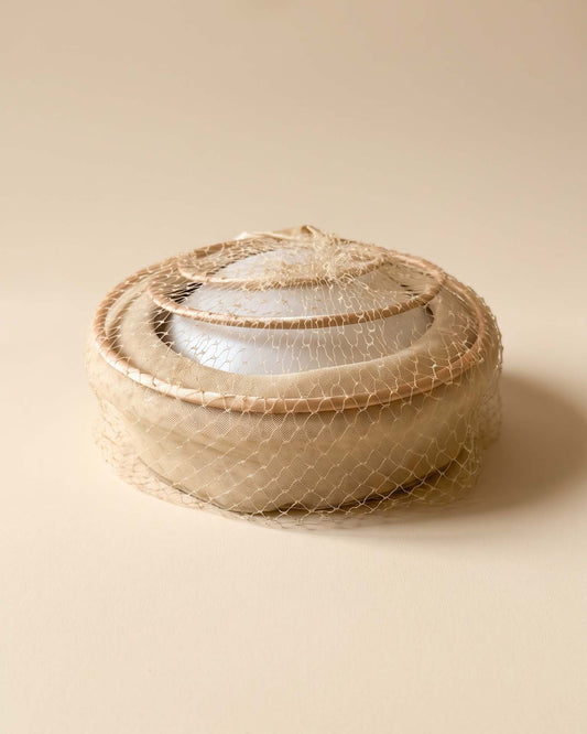 Vintage 1950s Champagne Beige Veiled Hat | Open Crown Cocktail Hat Bridal Wedding Millinery