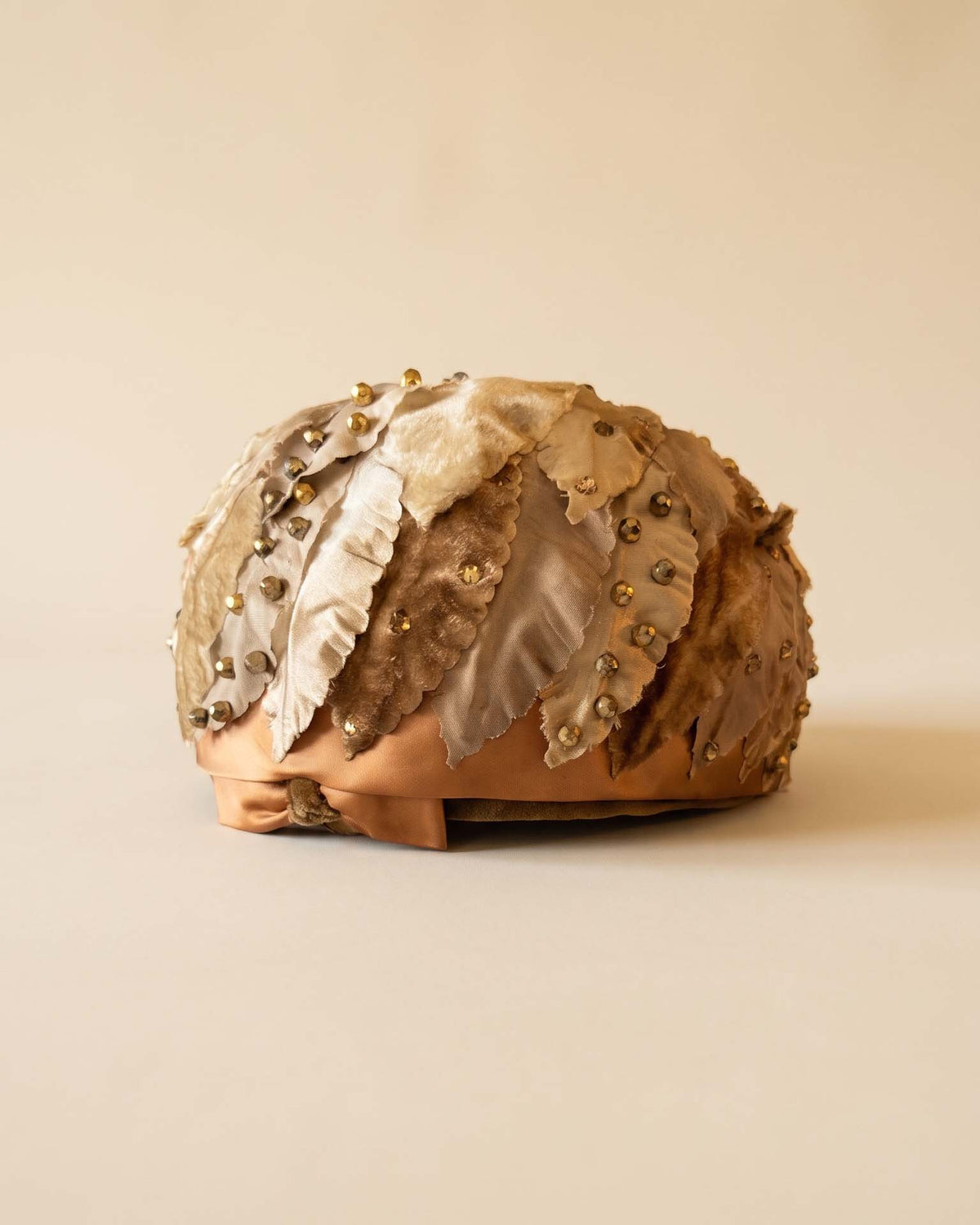 Vintage 1950s Vincent de Koven Champagne Gold Velvet Leaf Pillbox Hat Beaded Satin Cocktail Evening Designer Millinery